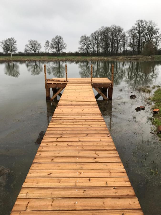 Au Milieu De Nulle Part Chambres Au Lac Du Der Outines Exteriér fotografie